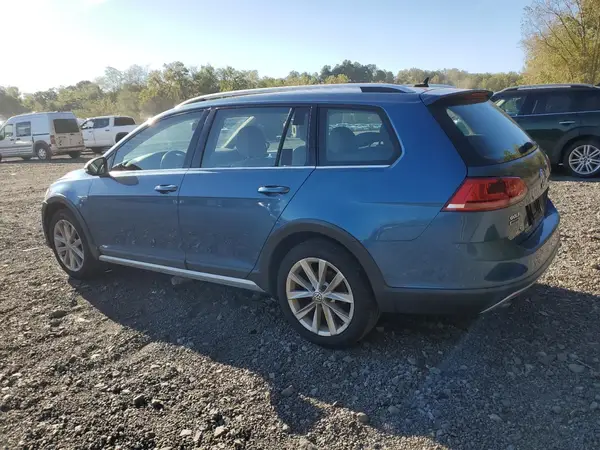 3VWH17AU1HM535645 2017 VOLKSWAGEN GOLF - Image 2