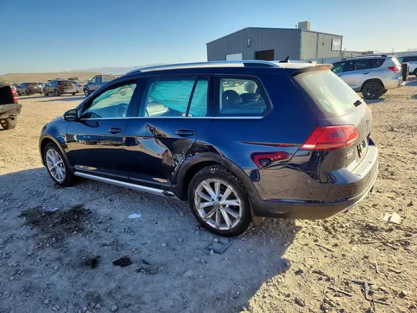 3VWH17AU1HM536326 2017 VOLKSWAGEN GOLF - Image 2