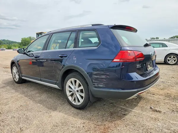 3VWH17AU1HM538786 2017 VOLKSWAGEN GOLF - Image 2
