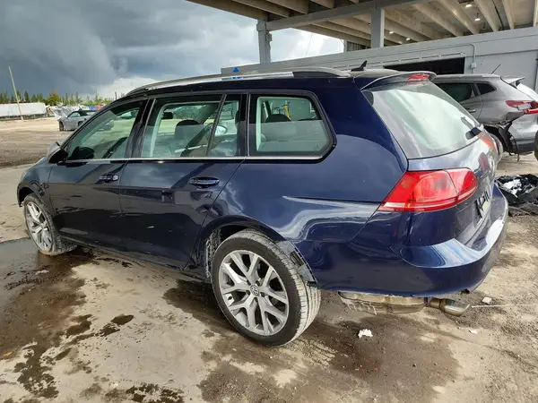 3VWH17AU1HM541512 2017 VOLKSWAGEN GOLF - Image 2