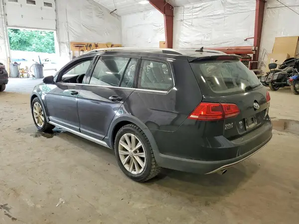 3VWH17AU1HM544054 2017 VOLKSWAGEN GOLF - Image 2