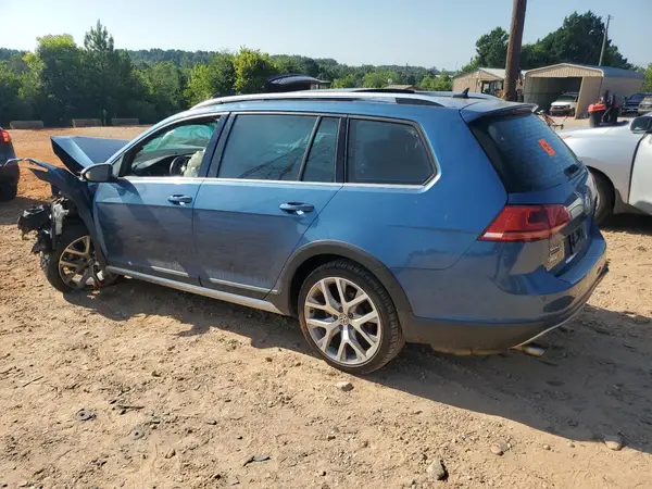 3VWH17AU1HM544703 2017 VOLKSWAGEN GOLF - Image 2
