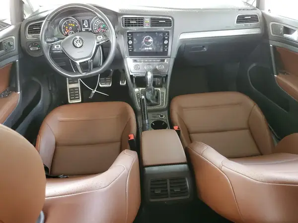 3VWH17AU1JM750884 2018 VOLKSWAGEN GOLF - Image 8