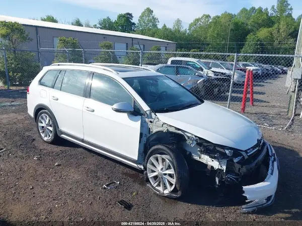 3VWH17AU1JM754093 2018 VOLKSWAGEN GOLF - Image 1