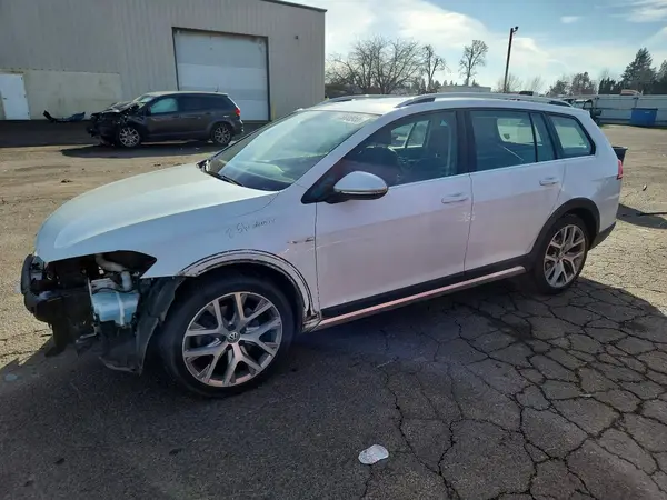 3VWH17AU1KM500126 2019 VOLKSWAGEN GOLF - Image 1