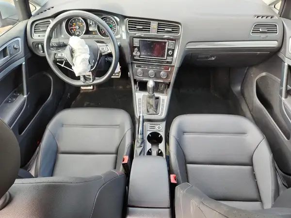 3VWH17AU1KM502975 2019 VOLKSWAGEN GOLF - Image 8