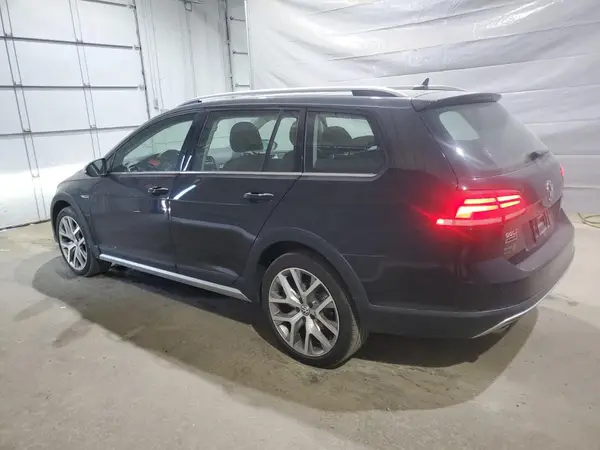 3VWH17AU1KM516066 2019 VOLKSWAGEN GOLF - Image 2