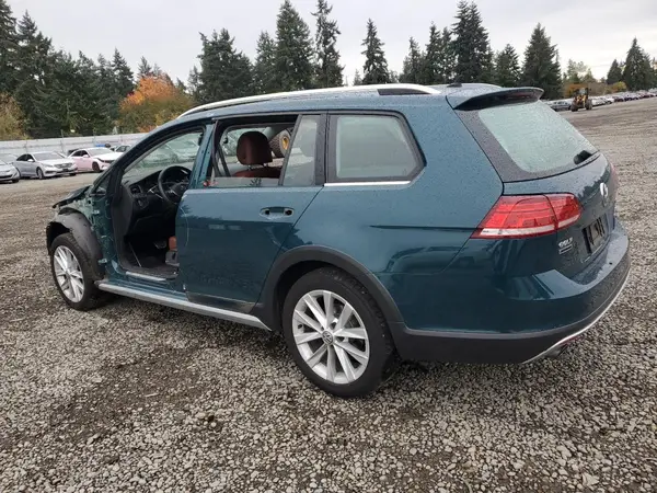 3VWH17AU1KM516830 2019 VOLKSWAGEN GOLF - Image 2