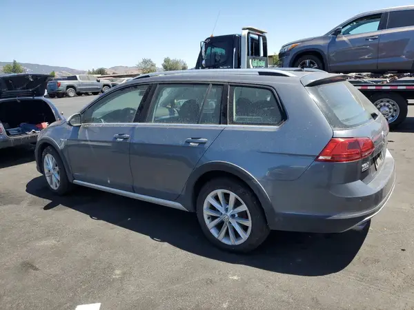 3VWH17AU2HM503500 2017 VOLKSWAGEN GOLF - Image 2
