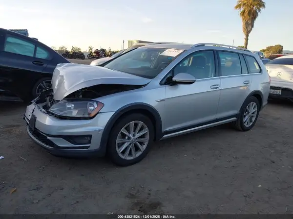 3VWH17AU2HM507014 2017 VOLKSWAGEN GOLF - Image 2