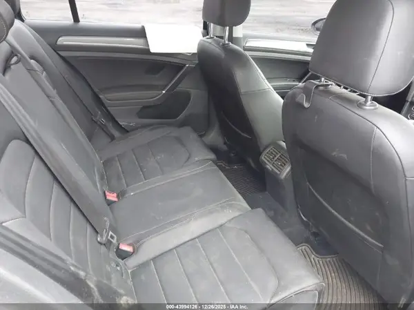 3VWH17AU2HM508020 2017 VOLKSWAGEN GOLF - Image 8