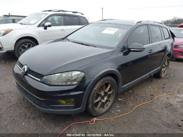 3VWH17AU2HM508423 2017 VOLKSWAGEN GOLF - Image 2