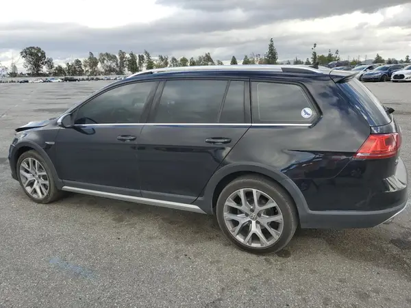 3VWH17AU2HM514495 2017 VOLKSWAGEN GOLF - Image 2