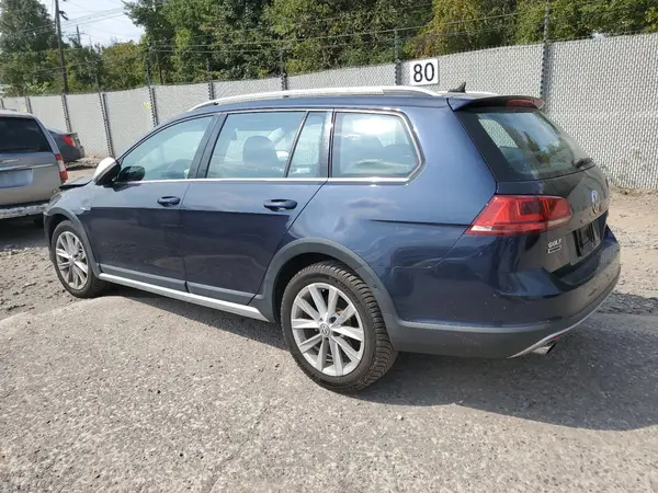 3VWH17AU2HM517087 2017 VOLKSWAGEN GOLF - Image 2
