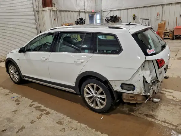 3VWH17AU2HM518045 2017 VOLKSWAGEN GOLF - Image 2
