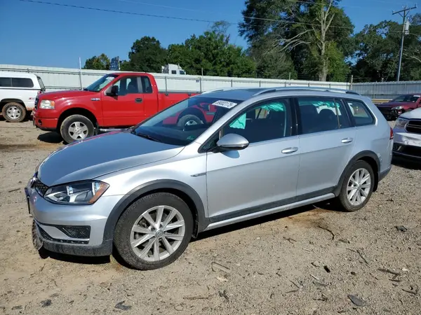 3VWH17AU2HM520636 2017 VOLKSWAGEN GOLF - Image 1