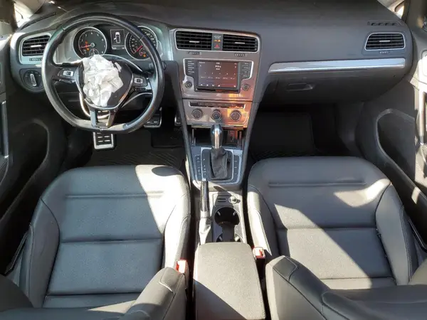 3VWH17AU2HM520636 2017 VOLKSWAGEN GOLF - Image 8
