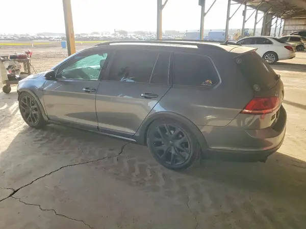 3VWH17AU2HM520832 2017 VOLKSWAGEN GOLF - Image 2