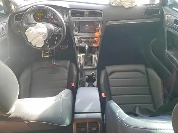 3VWH17AU2HM520832 2017 VOLKSWAGEN GOLF - Image 8