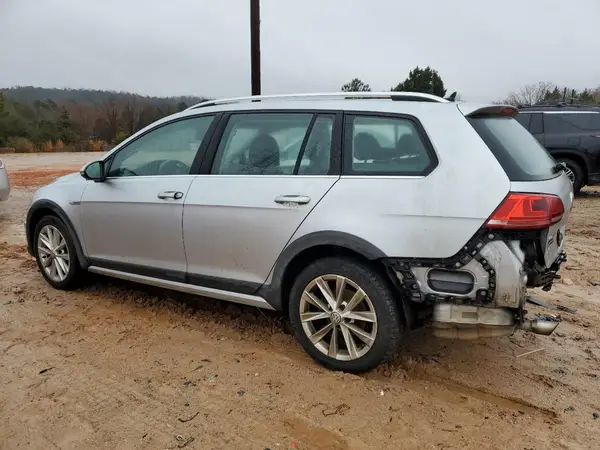 3VWH17AU2HM523391 2017 VOLKSWAGEN GOLF - Image 2