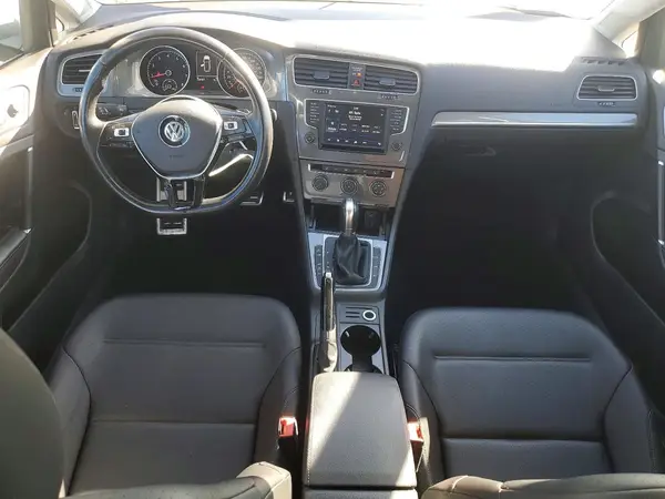 3VWH17AU2HM526064 2017 VOLKSWAGEN GOLF - Image 8