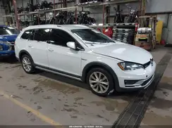 3VWH17AU2HM527750 2017 VOLKSWAGEN GOLF
