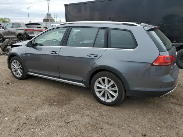 3VWH17AU2HM530809 2017 VOLKSWAGEN GOLF - Image 2