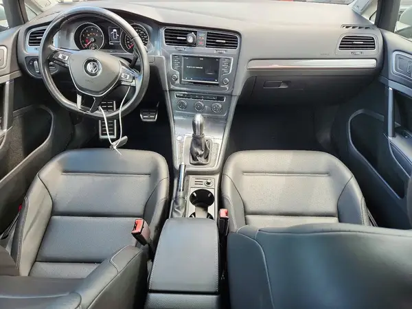 3VWH17AU2HM531829 2017 VOLKSWAGEN GOLF - Image 8
