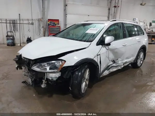 3VWH17AU2HM535234 2017 VOLKSWAGEN GOLF - Image 2