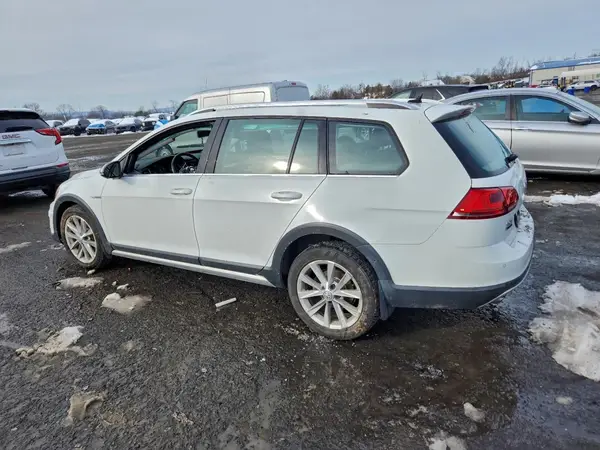 3VWH17AU2HM536545 2017 VOLKSWAGEN GOLF - Image 2