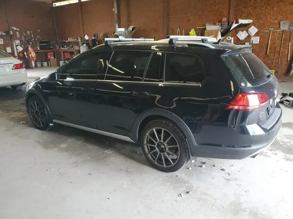 3VWH17AU2HM544824 2017 VOLKSWAGEN GOLF - Image 2