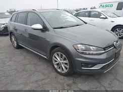 3VWH17AU2JM750876 2018 VOLKSWAGEN GOLF