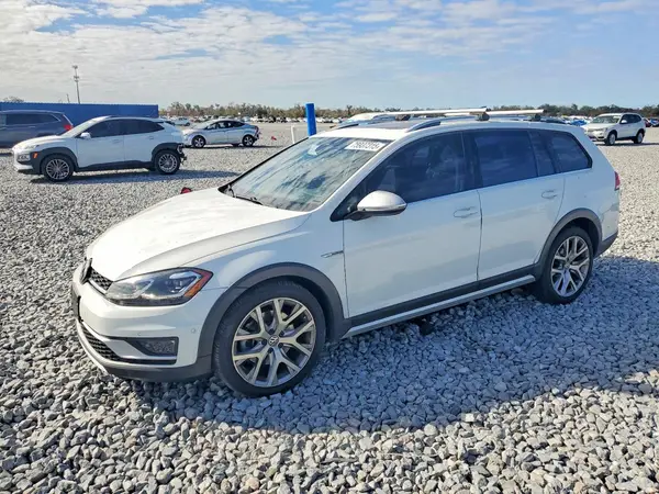 3VWH17AU2KM500782 2019 VOLKSWAGEN GOLF - Image 1