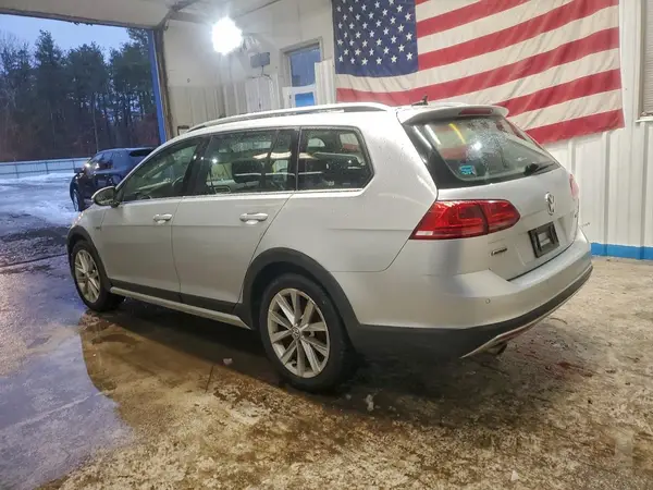 3VWH17AU3HM507443 2017 VOLKSWAGEN GOLF - Image 2