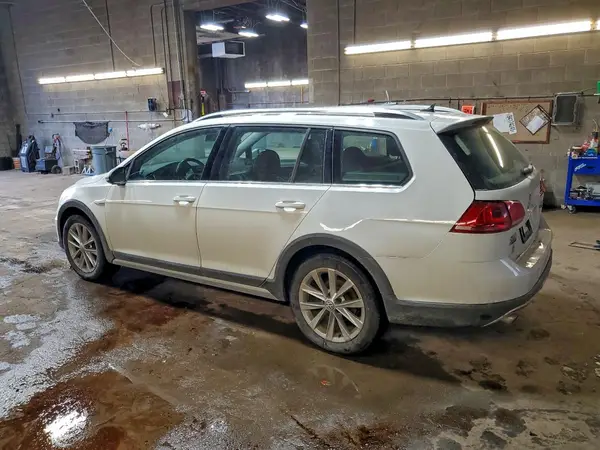 3VWH17AU3HM513436 2017 VOLKSWAGEN GOLF - Image 2