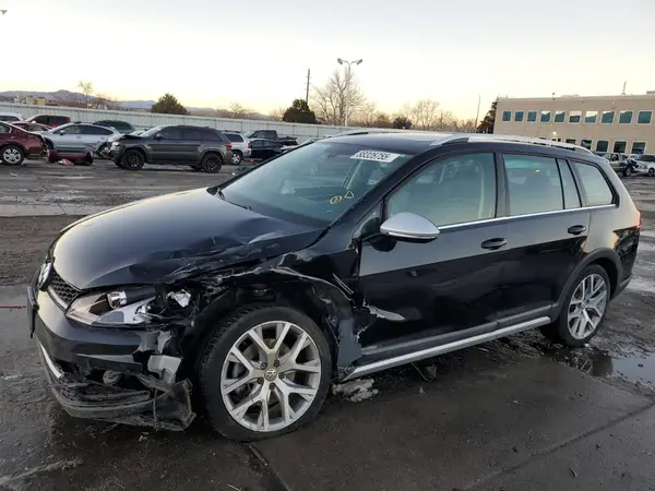 3VWH17AU3HM517552 2017 VOLKSWAGEN GOLF - Image 1