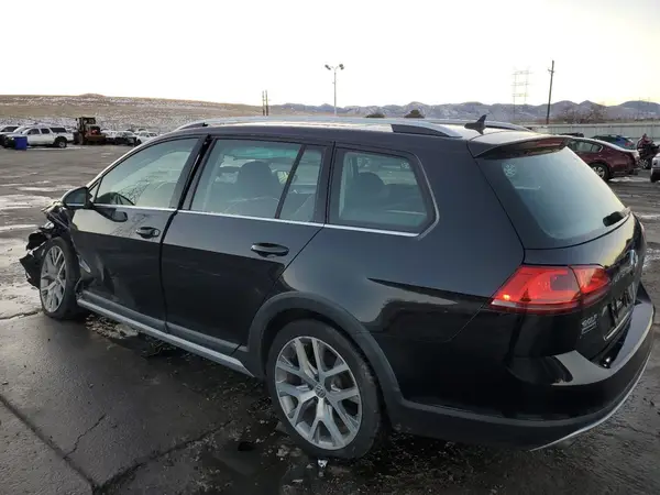 3VWH17AU3HM517552 2017 VOLKSWAGEN GOLF - Image 2