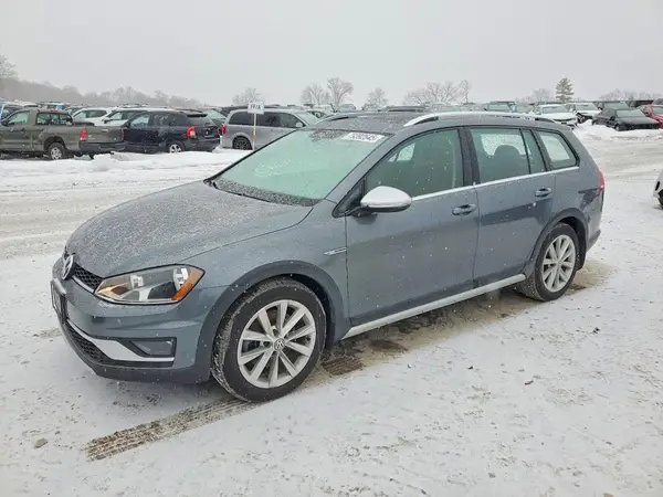 3VWH17AU3HM518250 2017 VOLKSWAGEN GOLF - Image 1