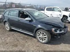 3VWH17AU3HM520421 2017 VOLKSWAGEN GOLF