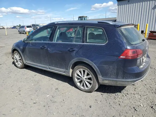 3VWH17AU3HM521410 2017 VOLKSWAGEN GOLF - Image 2