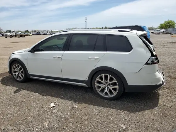 3VWH17AU3HM532035 2017 VOLKSWAGEN GOLF - Image 2