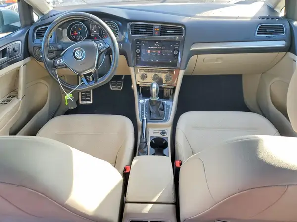 3VWH17AU3JM755097 2018 VOLKSWAGEN GOLF - Image 8