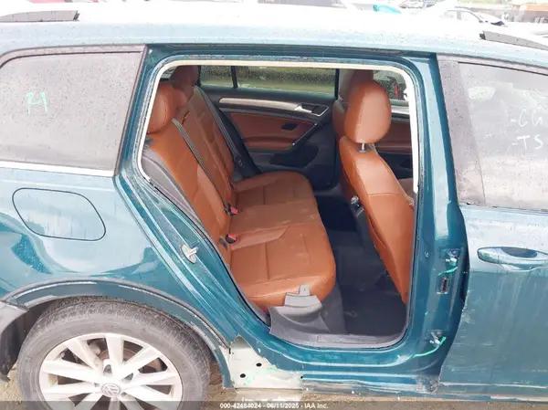 3VWH17AU3KM505909 2019 VOLKSWAGEN GOLF - Image 8