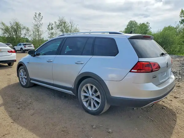 3VWH17AU4HM507001 2017 VOLKSWAGEN GOLF - Image 2