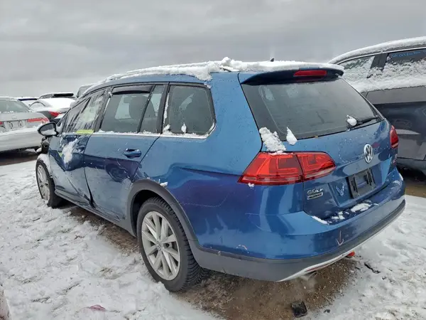 3VWH17AU4HM509671 2017 VOLKSWAGEN GOLF - Image 2