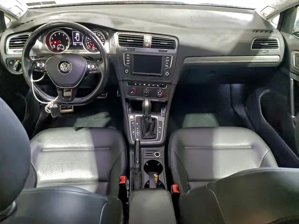 3VWH17AU4HM514014 2017 VOLKSWAGEN GOLF - Image 8