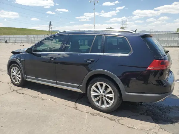 3VWH17AU4HM515339 2017 VOLKSWAGEN GOLF - Image 2