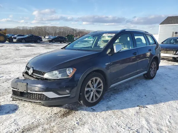 3VWH17AU4HM516121 2017 VOLKSWAGEN GOLF - Image 1