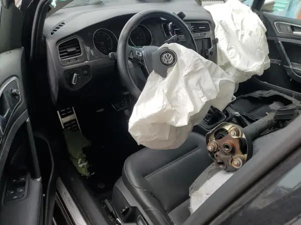 3VWH17AU4HM517172 2017 VOLKSWAGEN GOLF - Image 8