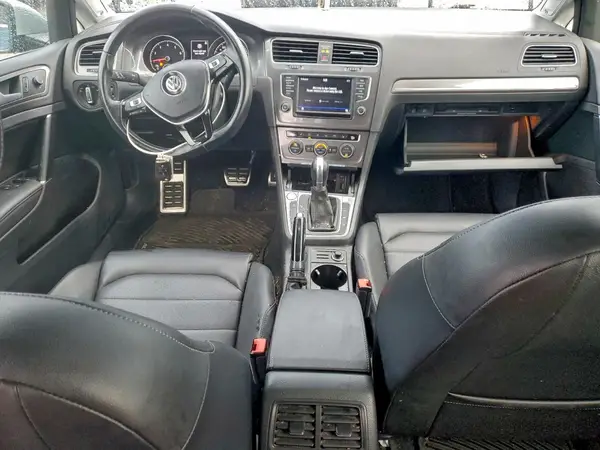 3VWH17AU4HM518905 2017 VOLKSWAGEN GOLF - Image 8
